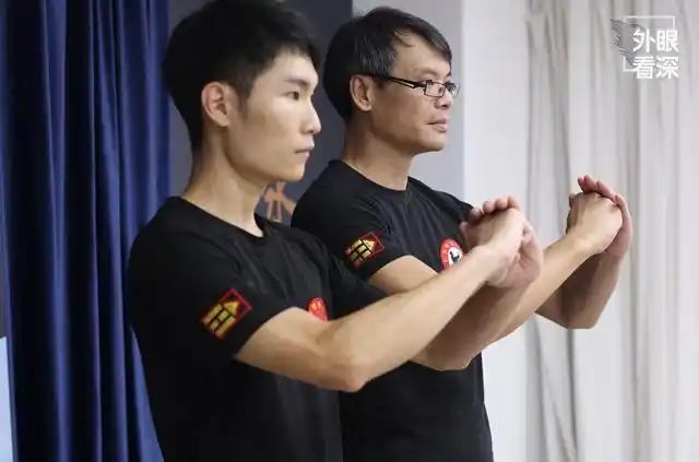 深圳咏春拳培训_网红八卦掌pk咏春拳-_仁义咏春拳馆