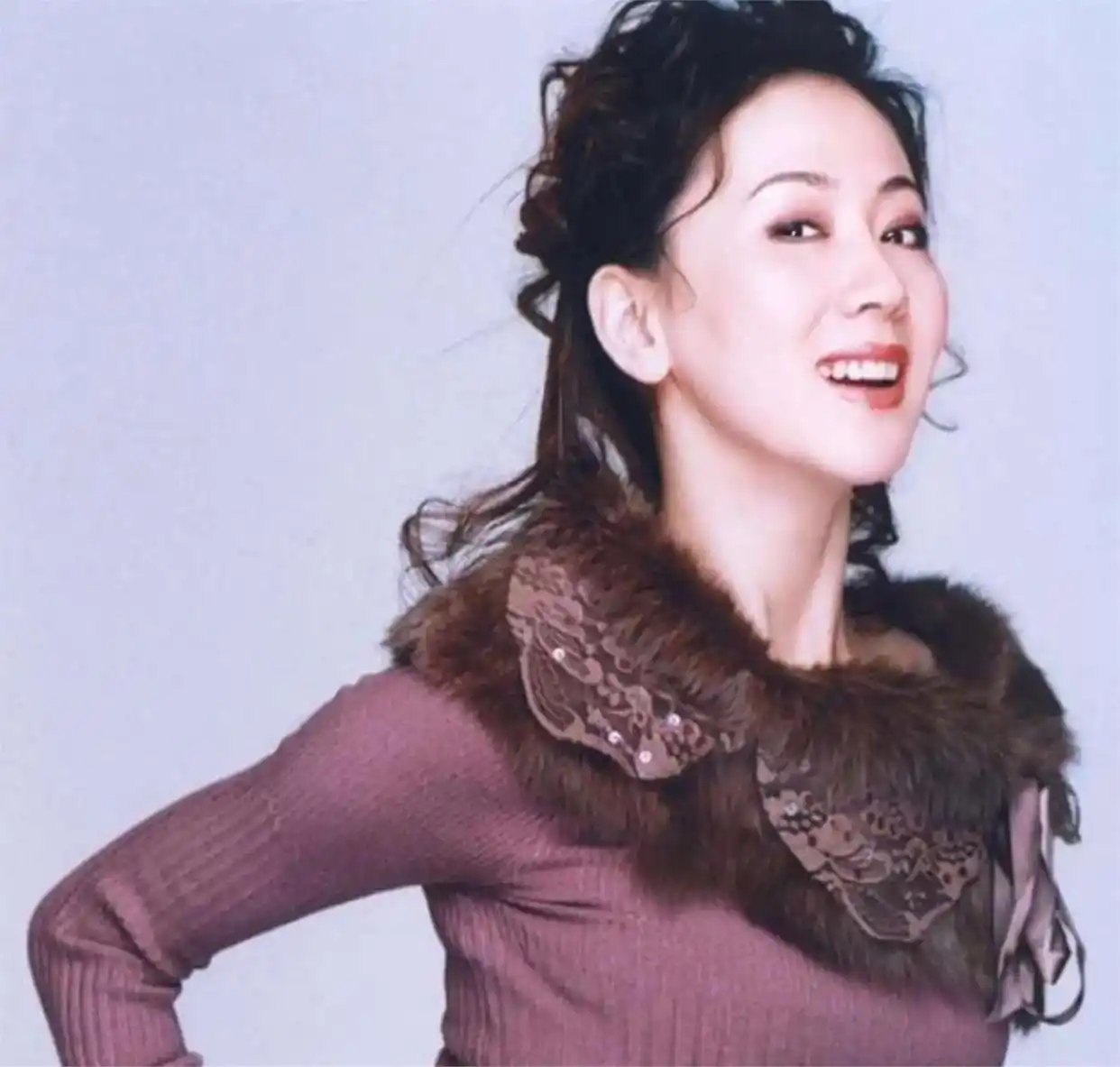 汤加丽人体艺术写真_汤加丽艺术人生经历_中国女明星人体艺术